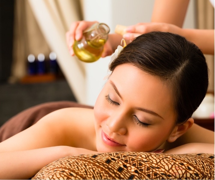 Massage Thaï Aux Huiles Aromatiques